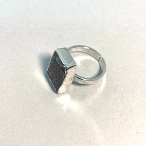 Anillo Meteorito 10 - Condrito H5 - Los Vientos 003 - Colección Nebulosa