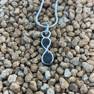 Colgante Meteorito 47- Condrito H5 - Los Vientos 003 - Colección Nebulosa