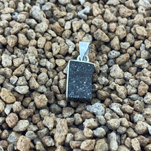 Colgante Meteorito 49- Condrito H5 - Los Vientos 003 - Colección Nebulosa