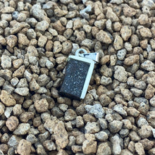Colgante Meteorito 49- Condrito H5 - Los Vientos 003 - Colección Nebulosa