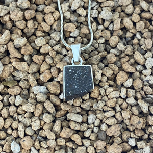 Colgante Meteorito 48- Condrito H5 - Los Vientos 003 - Colección Nebulosa