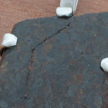 Colgante Meteorito 02 - Eucrito de Vaca Muerta - Colección Vesta - Tienda Museo del Meteorito