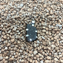 Colgante Meteorito 22 - Condrito L6 - Los Vientos 014 - Colección Nebulosa